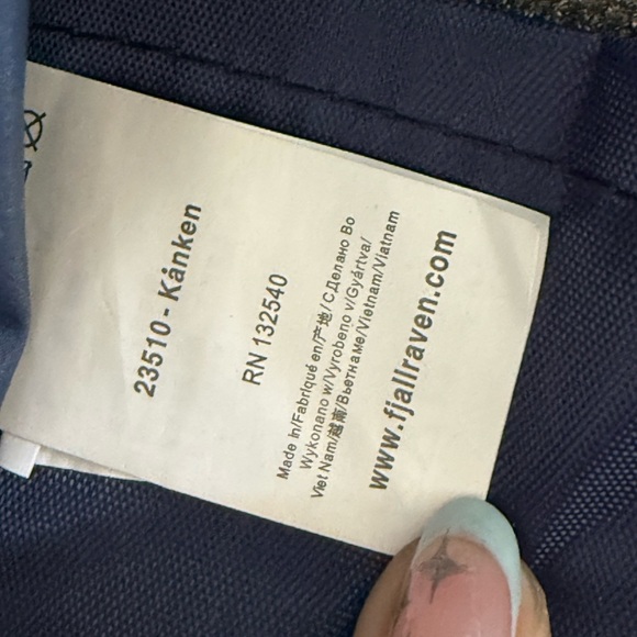 FJALLRAVEN KANKEN Laptop Navy with Gold Logo Backpack - Picture 2 of 9